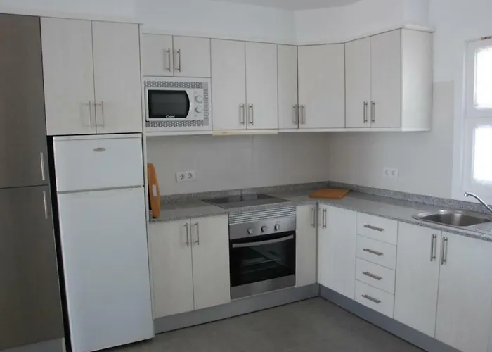 Bonito Y Espacioso Al Lado De La Playa.