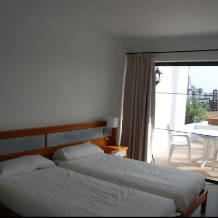 Bonito Y Espacioso Al Lado De La Playa. *