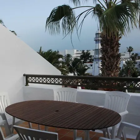 Apartamento Bonito Y Espacioso Al Lado De La Playa. *