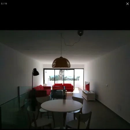 Bonito Y Espacioso Al Lado De La Playa. Apartamento